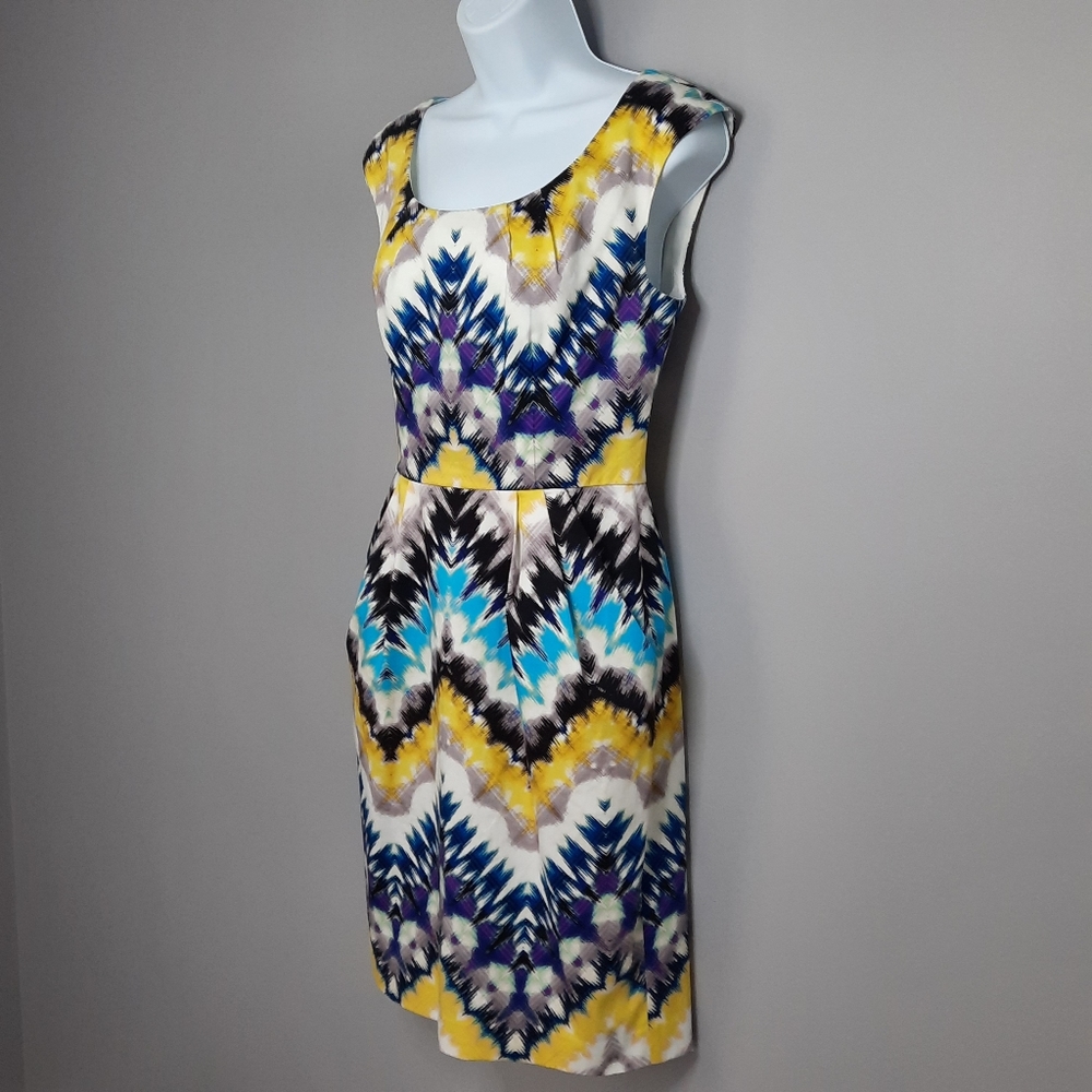 Maggy London Colorful Patterned Knee Length Sleeveless Sheath Dress size 4 - Picture 2 of 9